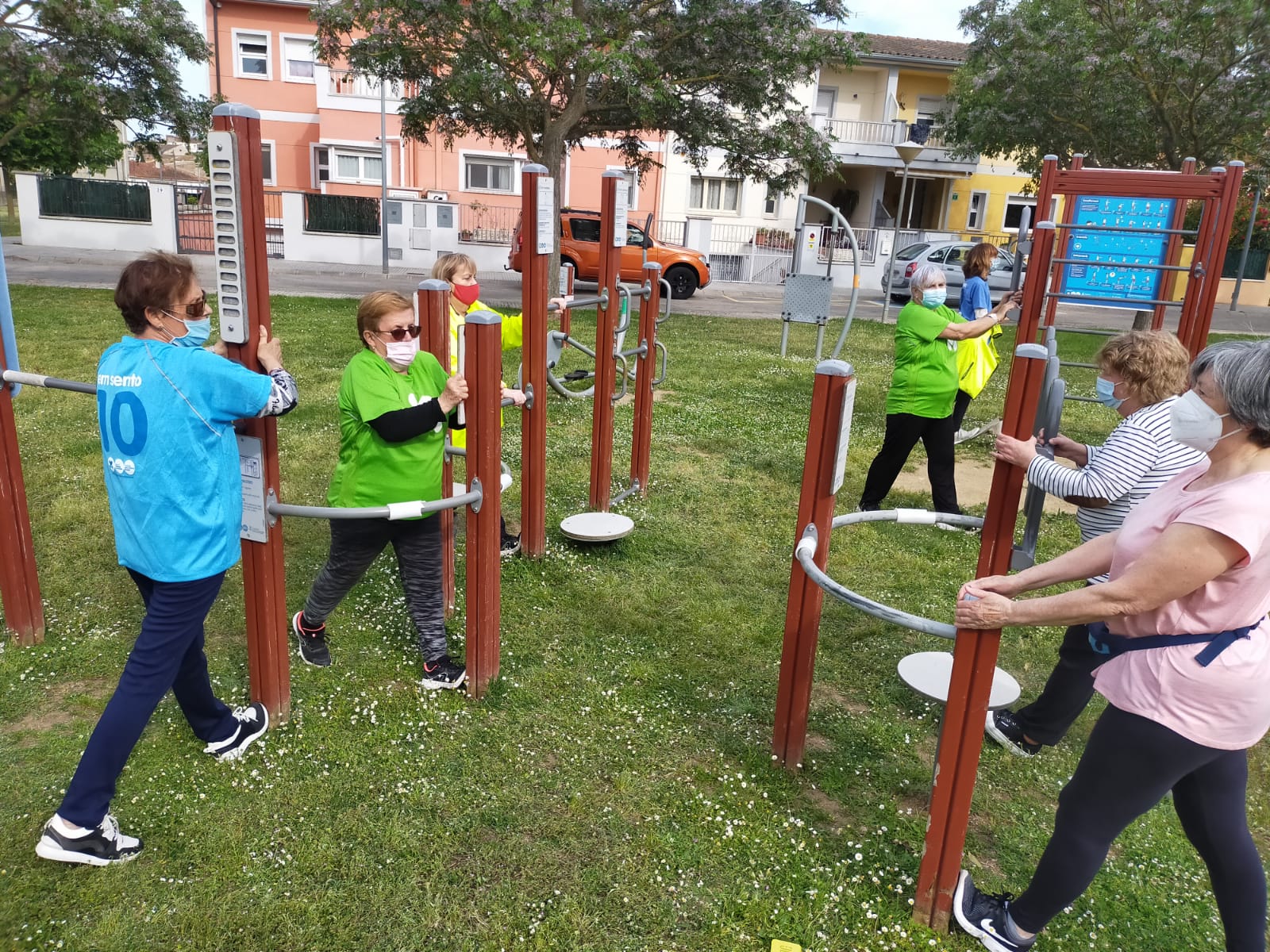 Sessió d'exercici físic a Castelló d'Empúries