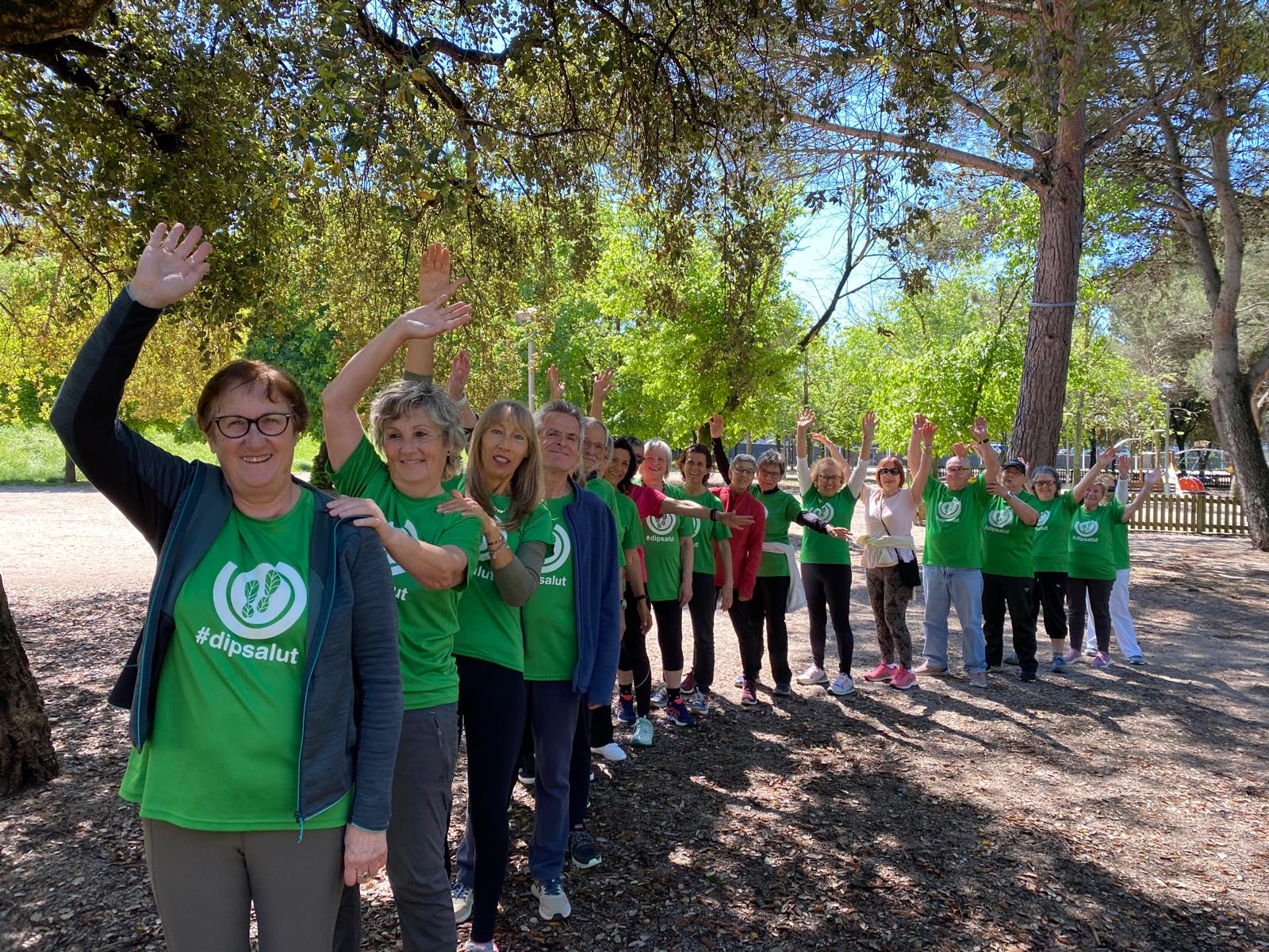 Sessió d'exercici físic al Parc Urbà de Salut de Vista Alegre