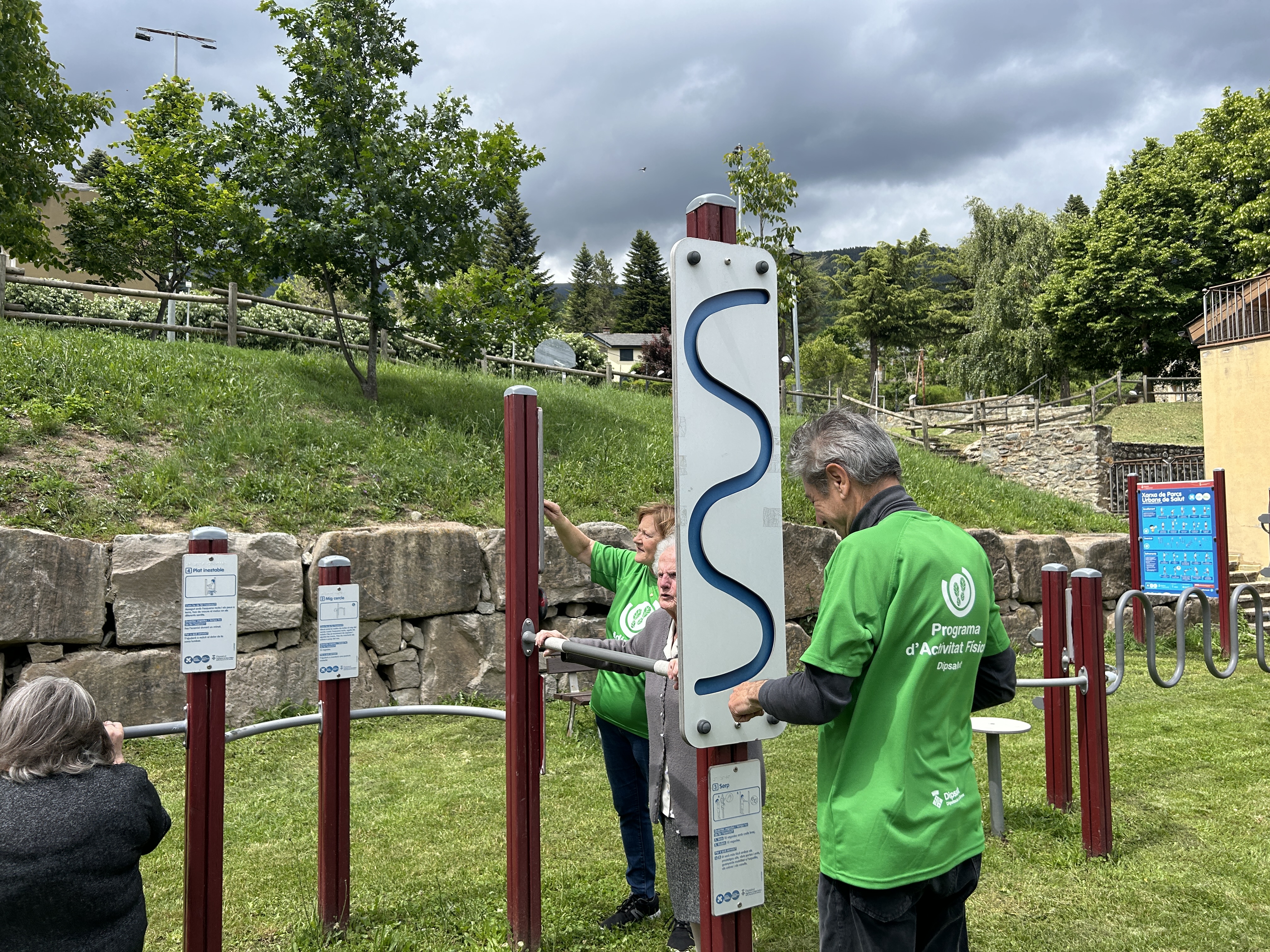 Sessió d'exercici físic al Parc Urbà de Salut