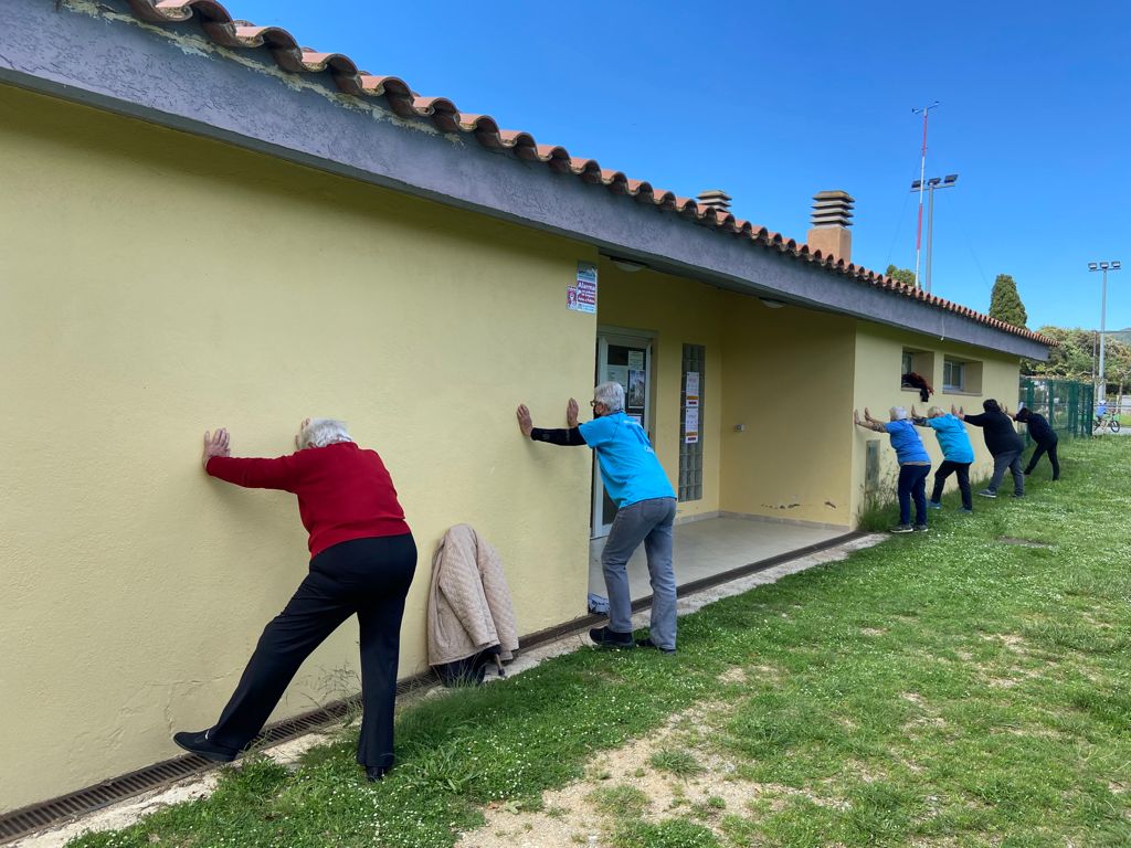 Sessió d'exercici físic a Maçanet de Cabrenys