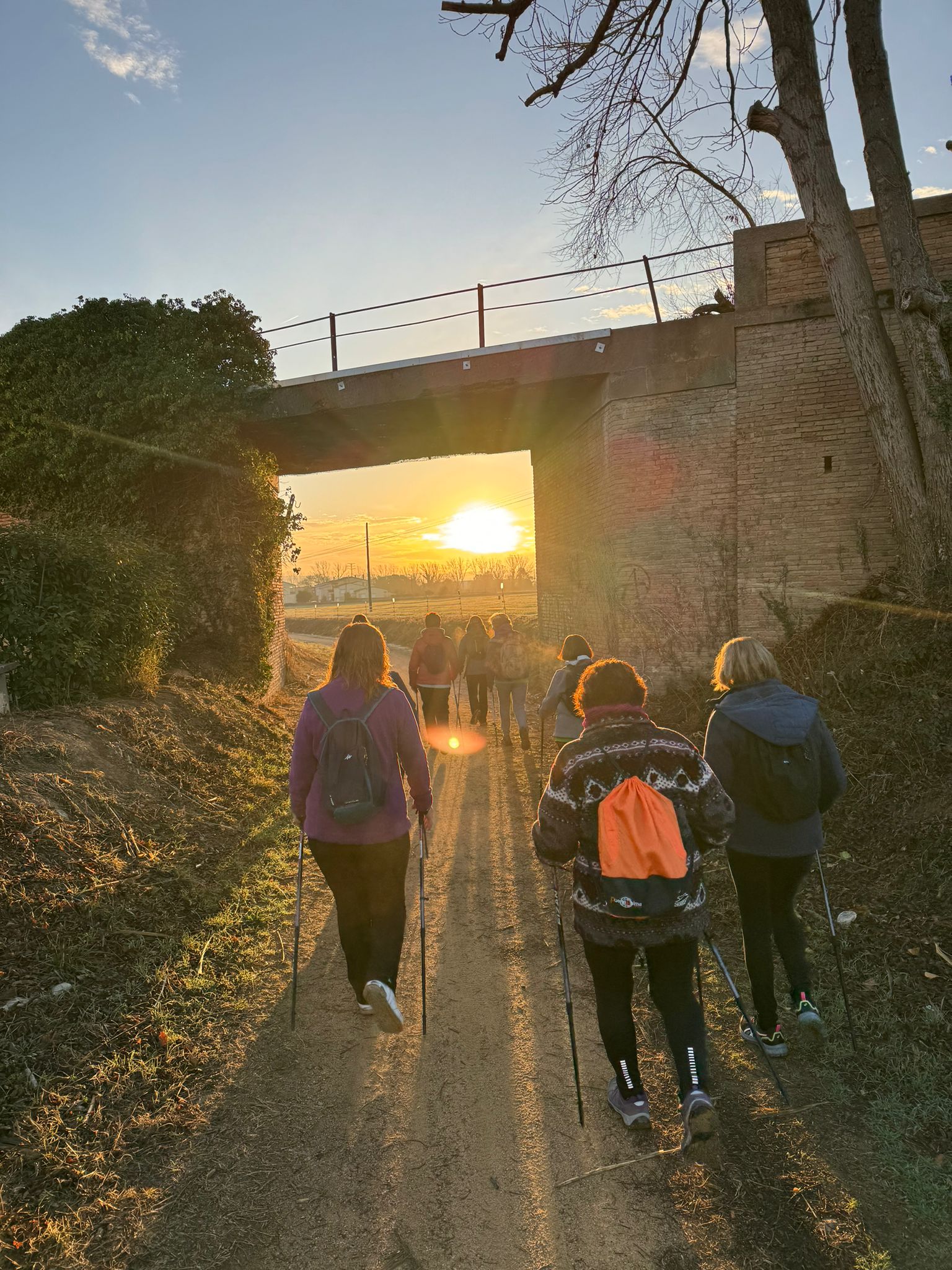 Caminada amb posta de sol